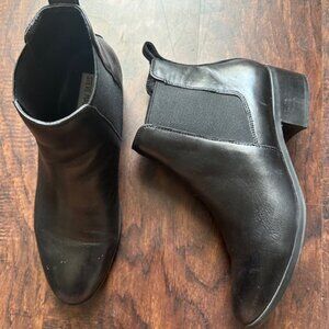 Steve Madden Chelsea Boots